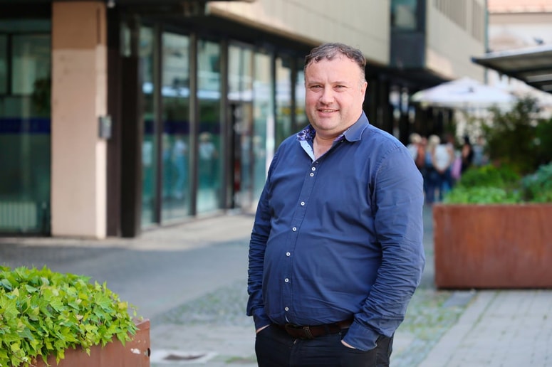 Gregor Novak: "Večina naših strank, ki so z baterijskimi hranilniki vključene v novo shemo samooskrbe, je imela račun za nič evrov."