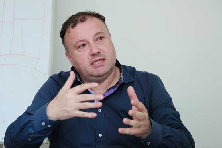 SunContract, ki ga vodi Gregor Novak, državo toži za 3,3 milijona evrov. 