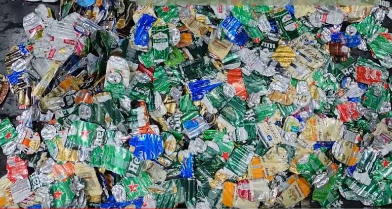 Predelava vrnjenih plastenk