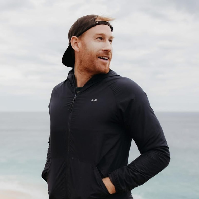 Za Josha je prav narava prostor, kjer najde notranji mir.
