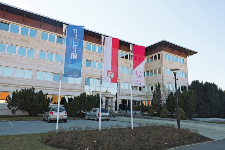 Glavna fotografija članka:(ODZIV NA PISMO BRALCA) Balet pod zvezdami – račun podnevi (2)