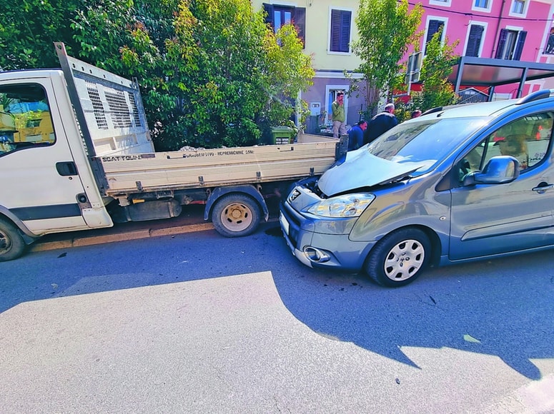 Pred tremi leti se je na Dantejevi ulici v Izoli zgodila tragična nesreča, v kateri je umrl 45-letni delavec.