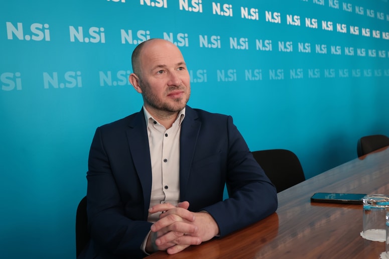 Glavna fotografija članka:(PISMO BRALCA) Med in mleko pod NSi