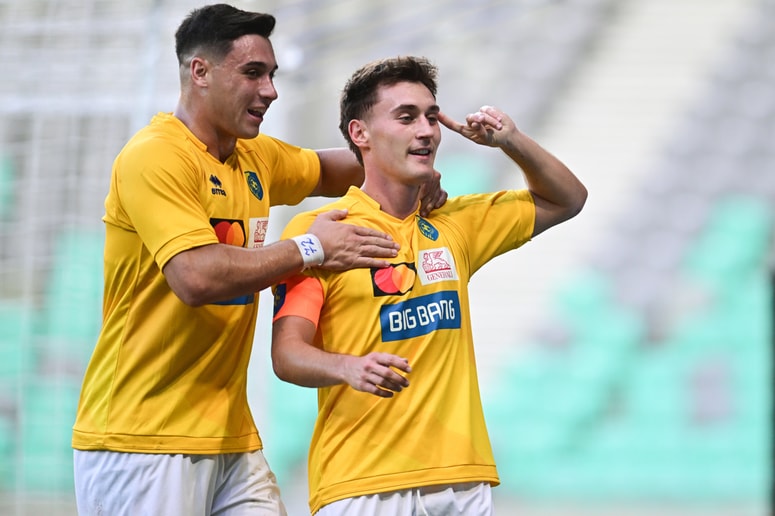 Glavna fotografija članka:Šport na TV