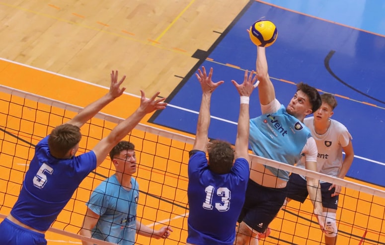 Timotej Vodušek je večkrat našel luknjo v bloku Kranjčanov. 