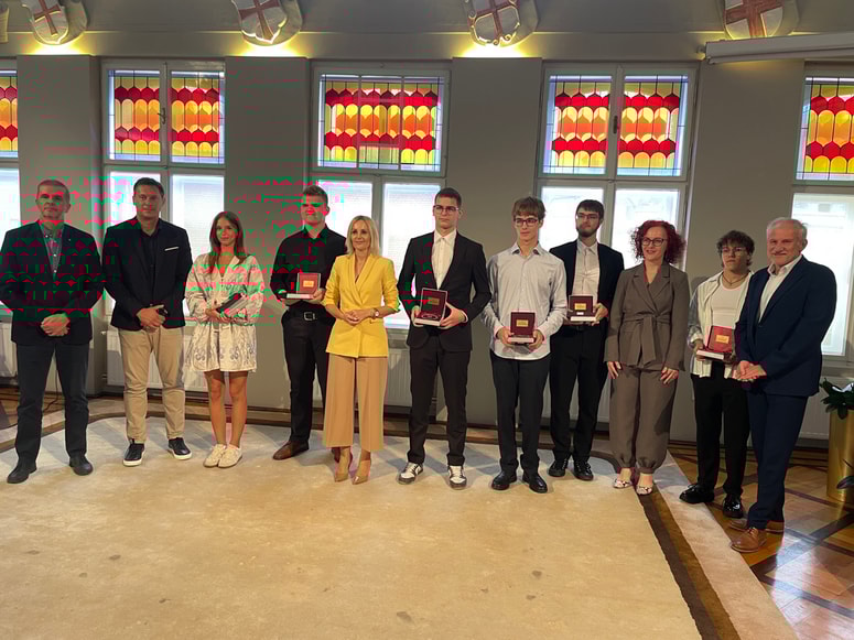 Najboljše maturante iz generacije 2024/2025 je sprejela ptujska županja Nuška Gajšek. 