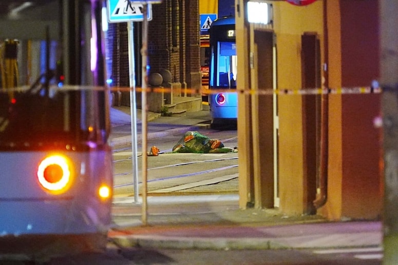 Glavna fotografija članka:(FOTO) V središču Osla odjeknila eksplozija