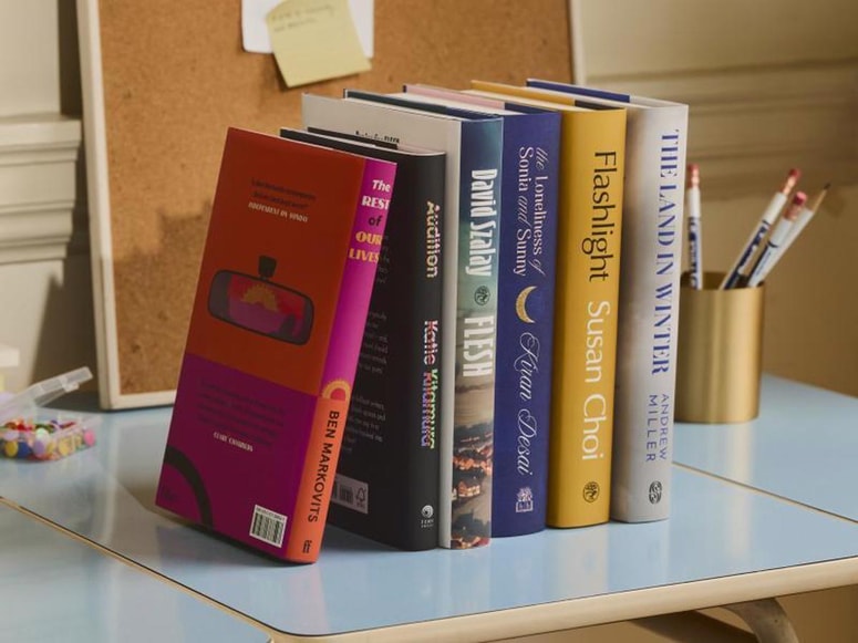 Na seznamu je šest literarnih del.