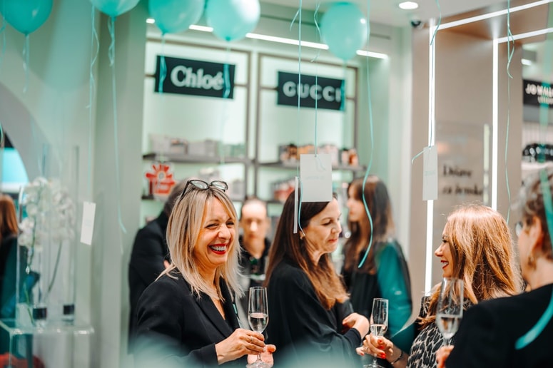 Glavna fotografija članka:Parfumerije Douglas so praznovale dve leti poslovanja v Sloveniji