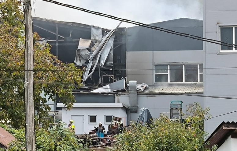 Požar je povzročil večmilijonsko škodo. 