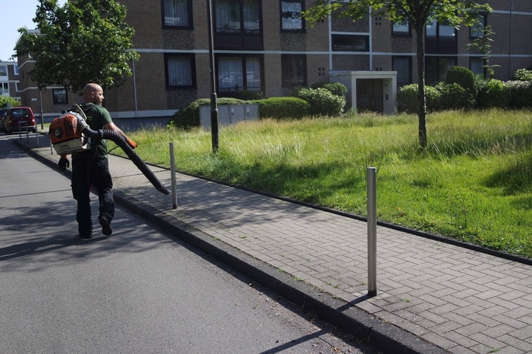 Puhanje listja z bencinskimi napravami bo v Zürichu prepovedano.