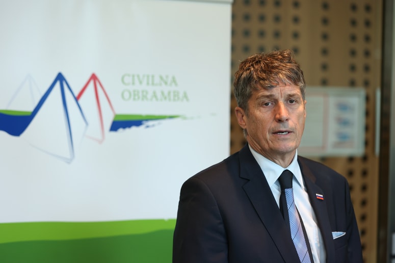 Moj cilj je, da ob naslednjem testiranju sporočilo dobi 95 odstotkov ljudi," je dejal minister za obrambo Sajovic.