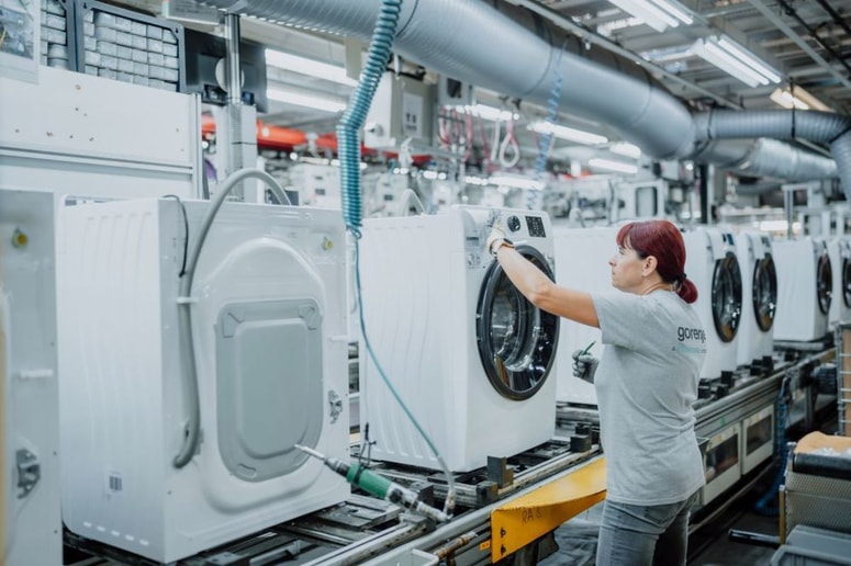 V Gorenju so za spremljanje dobav in ukrepanje oblikovali krizno skupino predstavnikov operativne in strateške nabave ter logistike. 