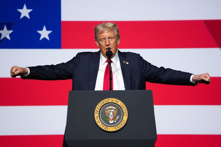 Donald Trump grozi Hamasu.