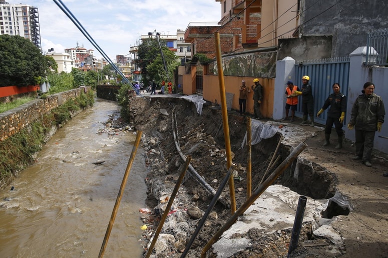 Posledice poplav v Nepalu.
