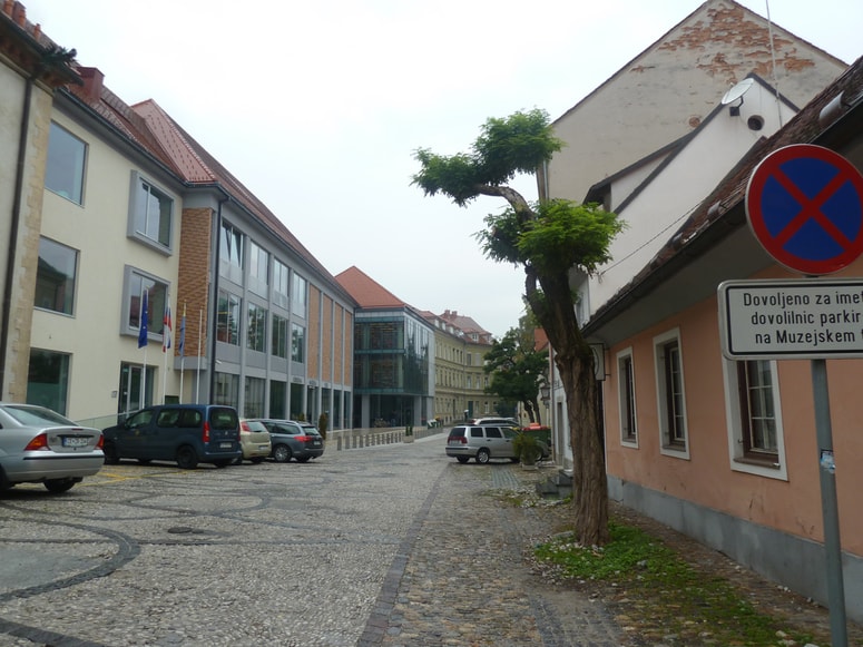 Muzejski trg. Fotografija je simbolična.