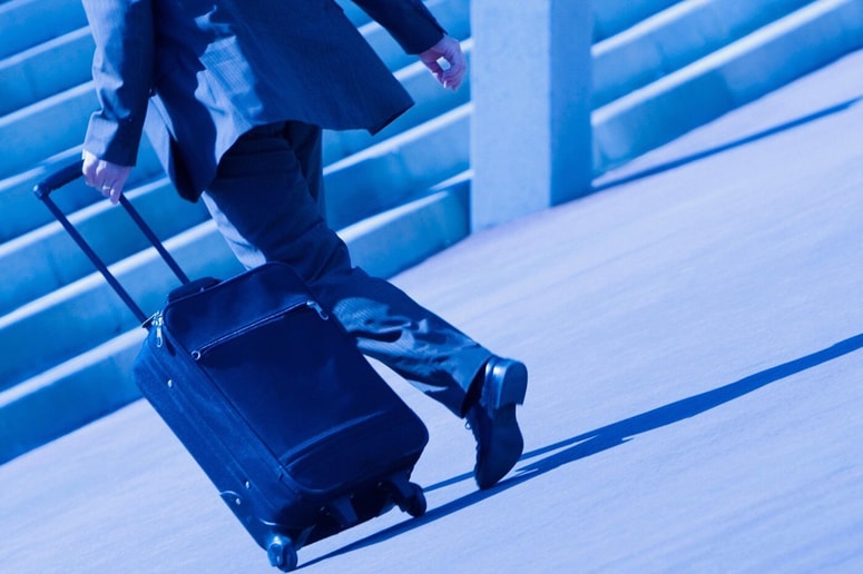 Ker ima država izjemno nizko stopnjo razvez, se je marsikomu zdelo, da je izginotje lažja pot kot uradni razhod.