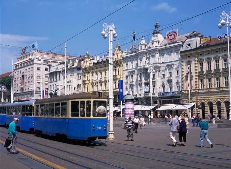 Glavna fotografija članka:Uspešnica za kosilo: Nov lokal v središču Zagreba je nenehno poln, kaj je formula, ki je tako navdušila obiskovalce?