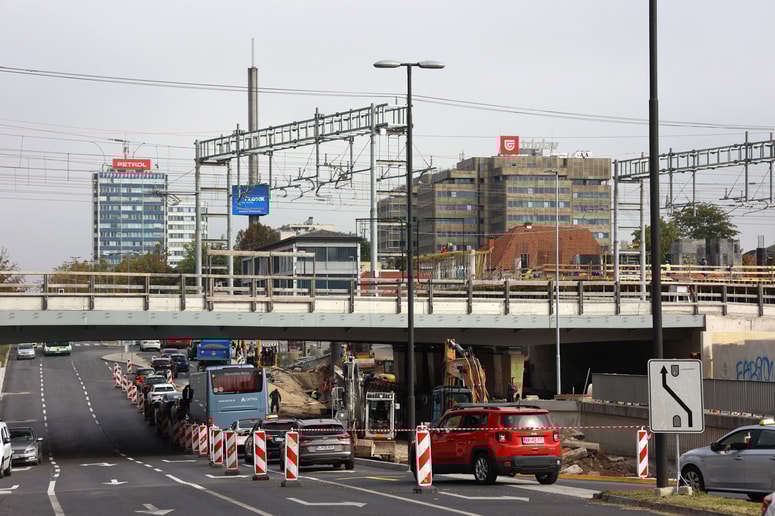 Glavna fotografija članka:Pozor, od petka zjutraj do ponedeljka zvečer bo Dunajska cesta odprta samo proti centru
