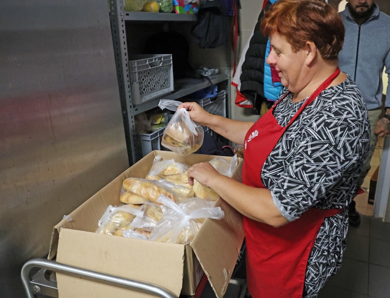 Glavna fotografija članka:Nadškofijska karitas Maribor: "Naj nihče to zimo ne ostane v mrazu"