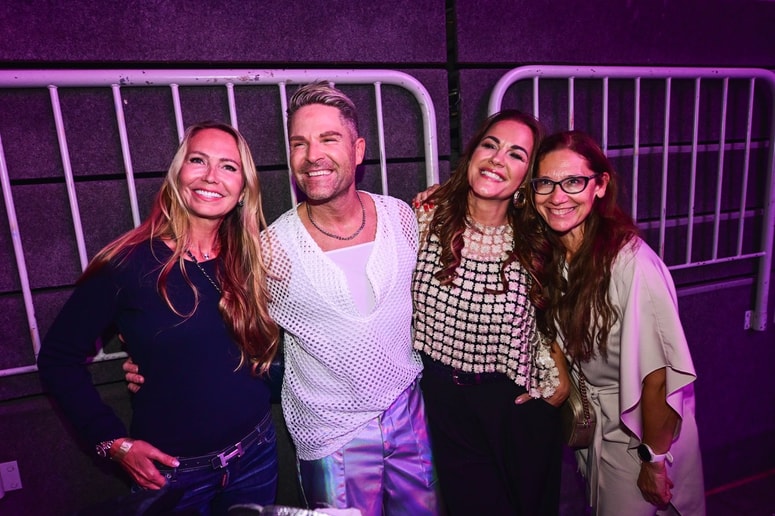 V večeru čustev, nostalgije in dobre glasbe je uživala tudi Mirjam Poterbin, mama Luke Dončića, ki je "čagala" s Sebastianom, Rebeko Dremelj in Katjo Mlakar.