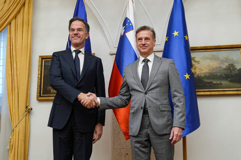 Generalni sekretar Nata Mark Rutte je pohvalil prizadevanja vlade Roberta Goloba za dosego ciljev iz Haaga.  