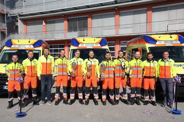 V enoti nujne medicinske pomoči je zaposlenih 121 reševalcev in zdravnikov. 