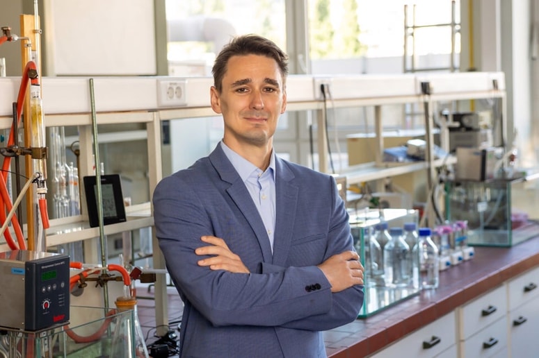 Urban Bren: "Šele ko bomo iskreno veseli raziskovalnih uspehov prav vseh naših sodelavcev, bomo namreč lahko z njimi tudi sproščeno in v polnosti znanstveno sodelovali." 