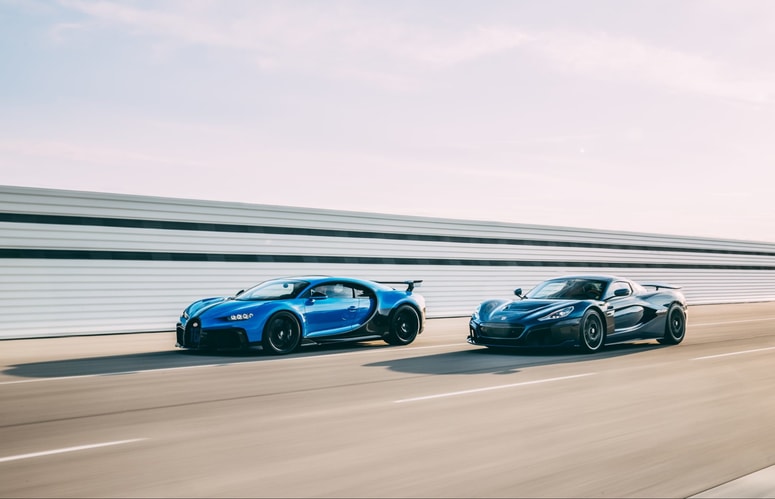 Levo bugatti, desno rimac - superšportni vozili, za kateri večinsko skrbijo Hrvati. 