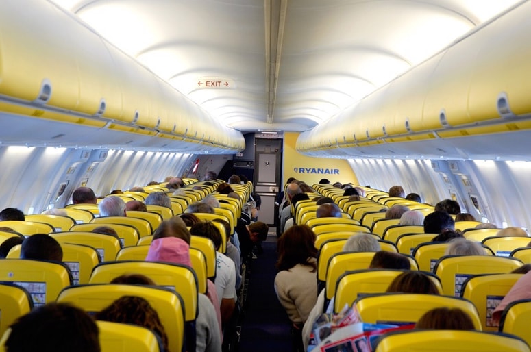 Glavna fotografija članka:Preberite, koliko je družina plačala, ker torbe niso ustrezale pravilom Ryanaira