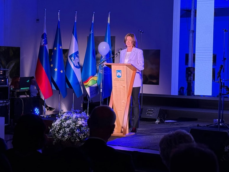 Glavna fotografija članka:(FOTO) Slovenj Gradec ob 80. obletnici OZN: Mir ... Privilegij ali pravica?