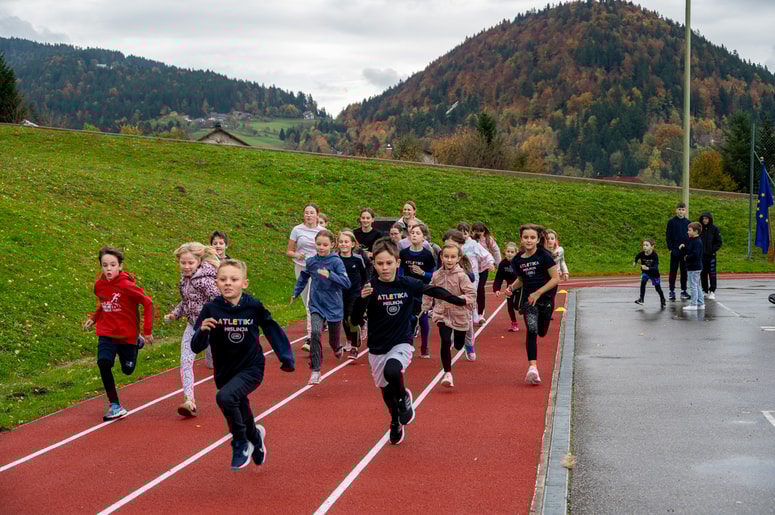 Atletska steza, otroci, tek, OŠ Mislinja 