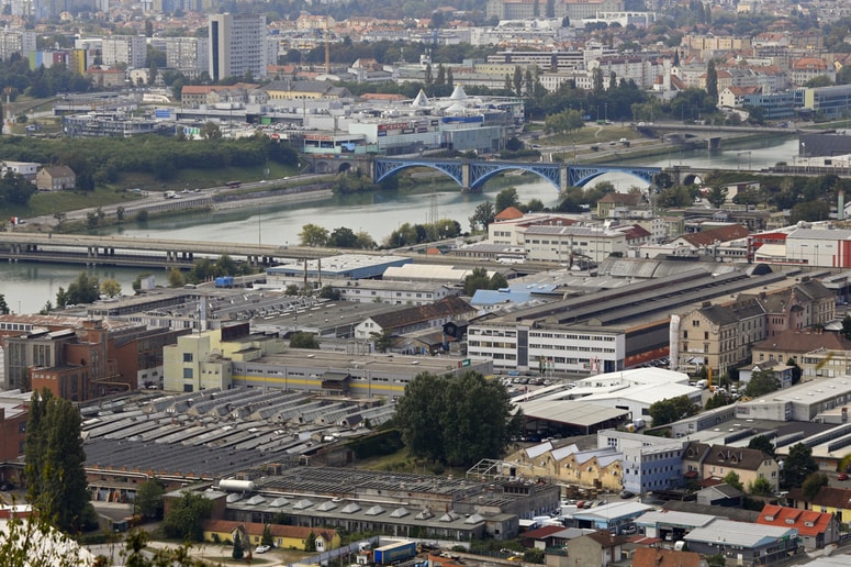 Bo preko pet hektarjev velik tovarniški kompleks Mariborske livarne v Melju novembra v drugo dobil kupca? 