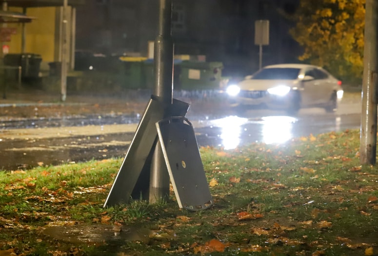 Glavna fotografija članka:(FOTO) Napad na mariborski radar: Neznanci poškodovali ohišje radarja na Gosposvetski