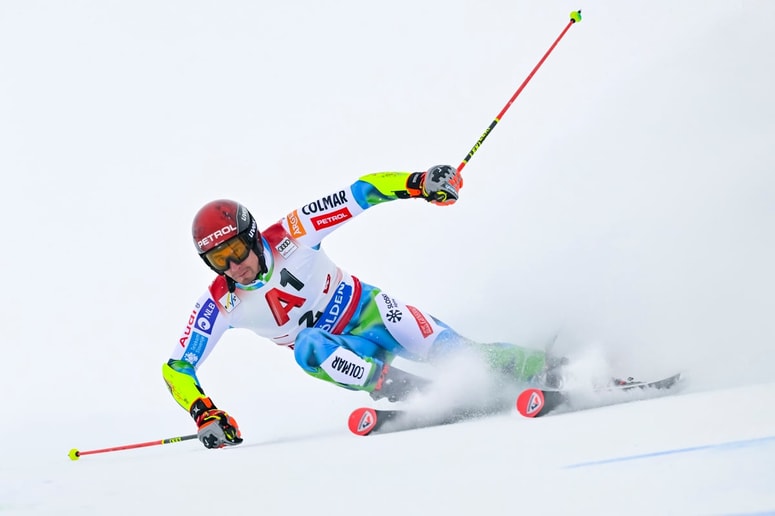 Glavna fotografija članka:Šport na TV