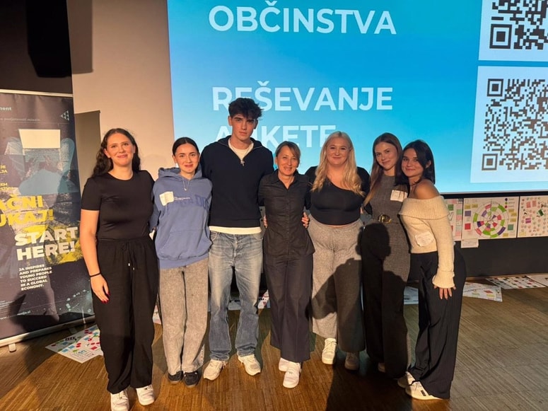 Dijaki Srednje šole za gostinstvo in turizem Maribor so na inovacijskem kampu Re-power your future v Ljubljani osvojili prvo in drugo mesto.