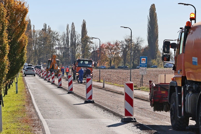 Nigrad na odseku od Ljubljanske ulice do Streliške ceste 148 izvaja sanacijo asfaltnega vozišča s prevleko. 