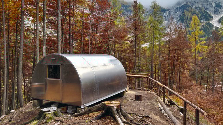 Glavna fotografija članka:Iz pločevink v bivak: simbol sodelovanja, odgovornosti in skrbi za Zlatorogovo kraljestvo