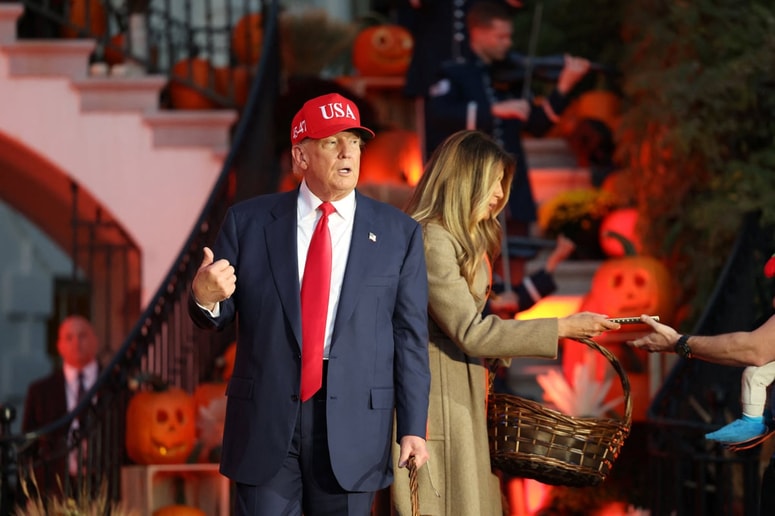 Trump znova grozi v vojaškim napadom. 