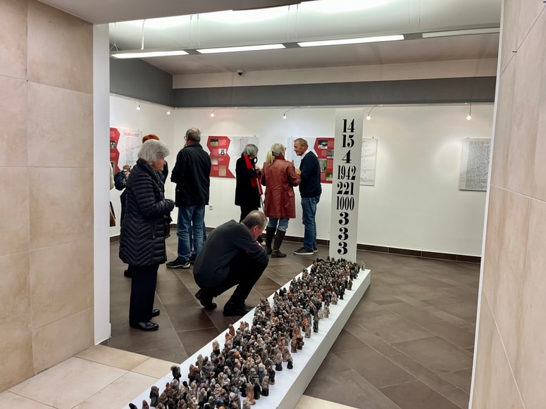 V okviru 27. Sušnikovih dnevov v Grošljevi galeriji na Prevaljah razstavlja Albert Messner, obenem pa se spominjajo 80. obletnice konca druge svetovne vojne in žrtev z območja Prevalj 