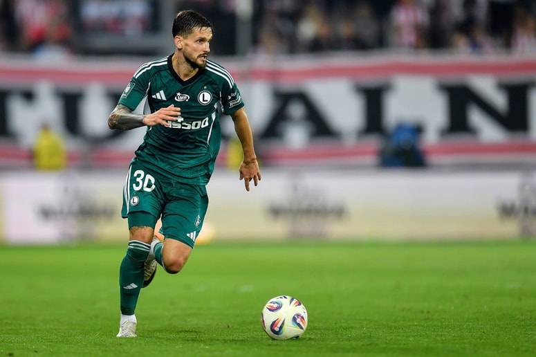 Na Poljskem uživa v napadalnem nogometu, v Italiji pa mu je bilo všeč uživanje življenja ...  