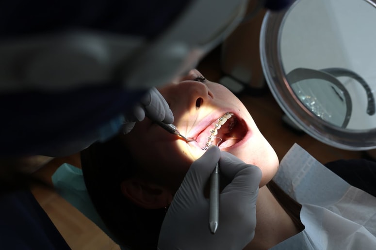 Če novega specialista ne bodo uspeli zaposliti, se bodo namreč čakalne vrste podaljšale za vse.