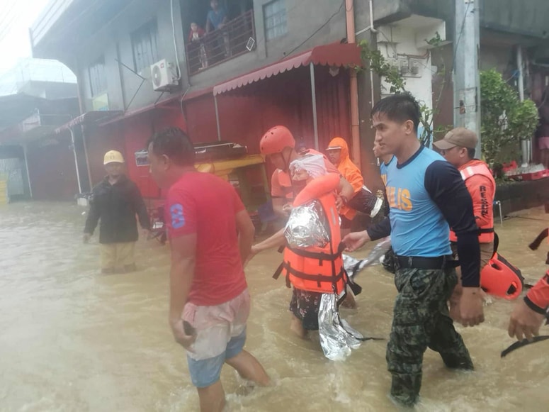 Na Filipinih vlada izredno stanje.