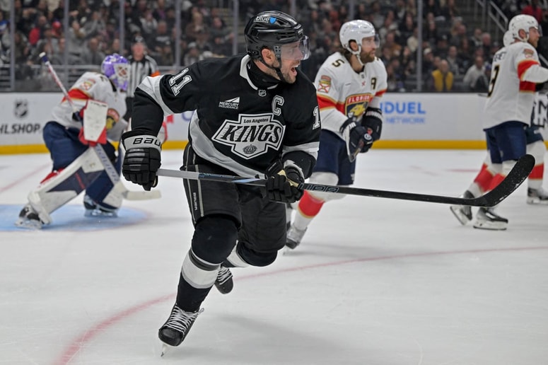 Hokejisti Los Angelesa imajo po 16 odigranih tekmah 18 točk, kar je dovolj za sredino lestvice zahodne konference.