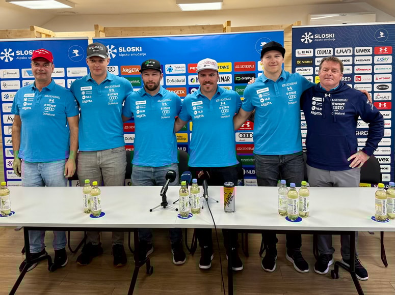 Slovenska ekipa za hitre discipline, od leve: trener Aleš Brezavšček, Nejc Naraločnik, Martin Čater, Miha Hrobat, Rok Ažnoh in Matjaž Šarabon, vodja panoge.  