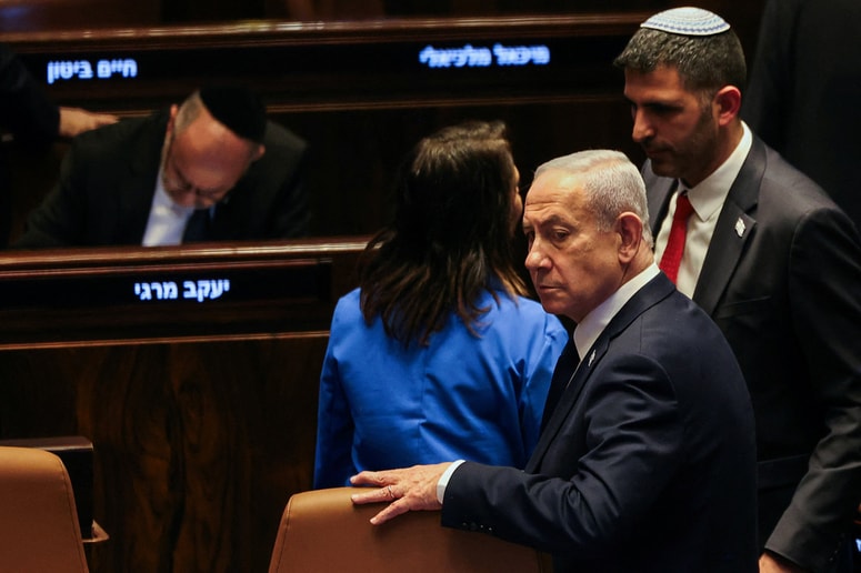 Benjamin Netanjahu se sooča z obtožbami korupcije.