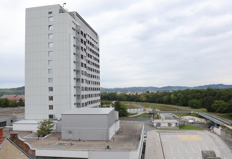 UKC Maribor je med revizijskim postopkom sprejel ustrezne popravljalne ukrepe.