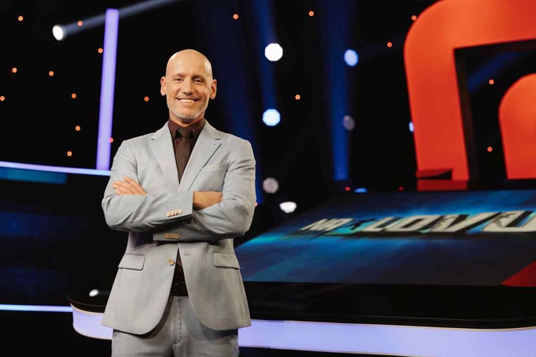 Peter Poles se na ekrane vrača v vlogi kvizmojstra.