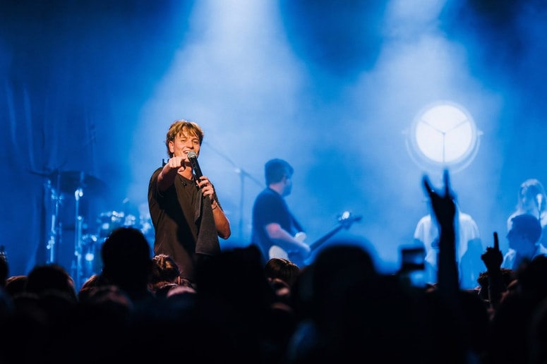 Njegov prvi koncert v zagrebški Areni že dolgo časa beleži status razprodanega dogodka, zato je glasbenik dodal še en datum, 20. junij.