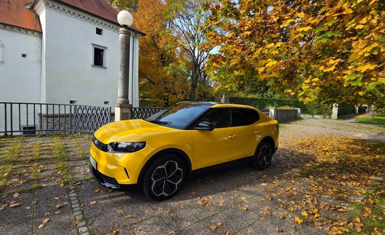 Capri je bil nekoč nizek športni kupe, 40 let pozneje je ime posodil električnemu SUV.